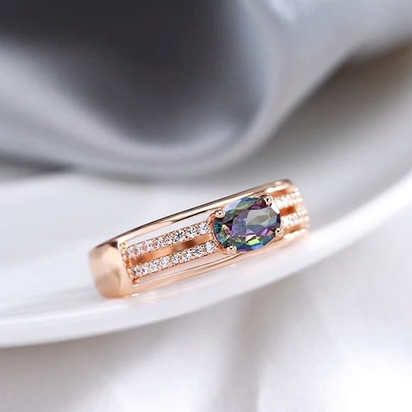 Jewelry - NEW Rose Gold Pave Crystal Ring